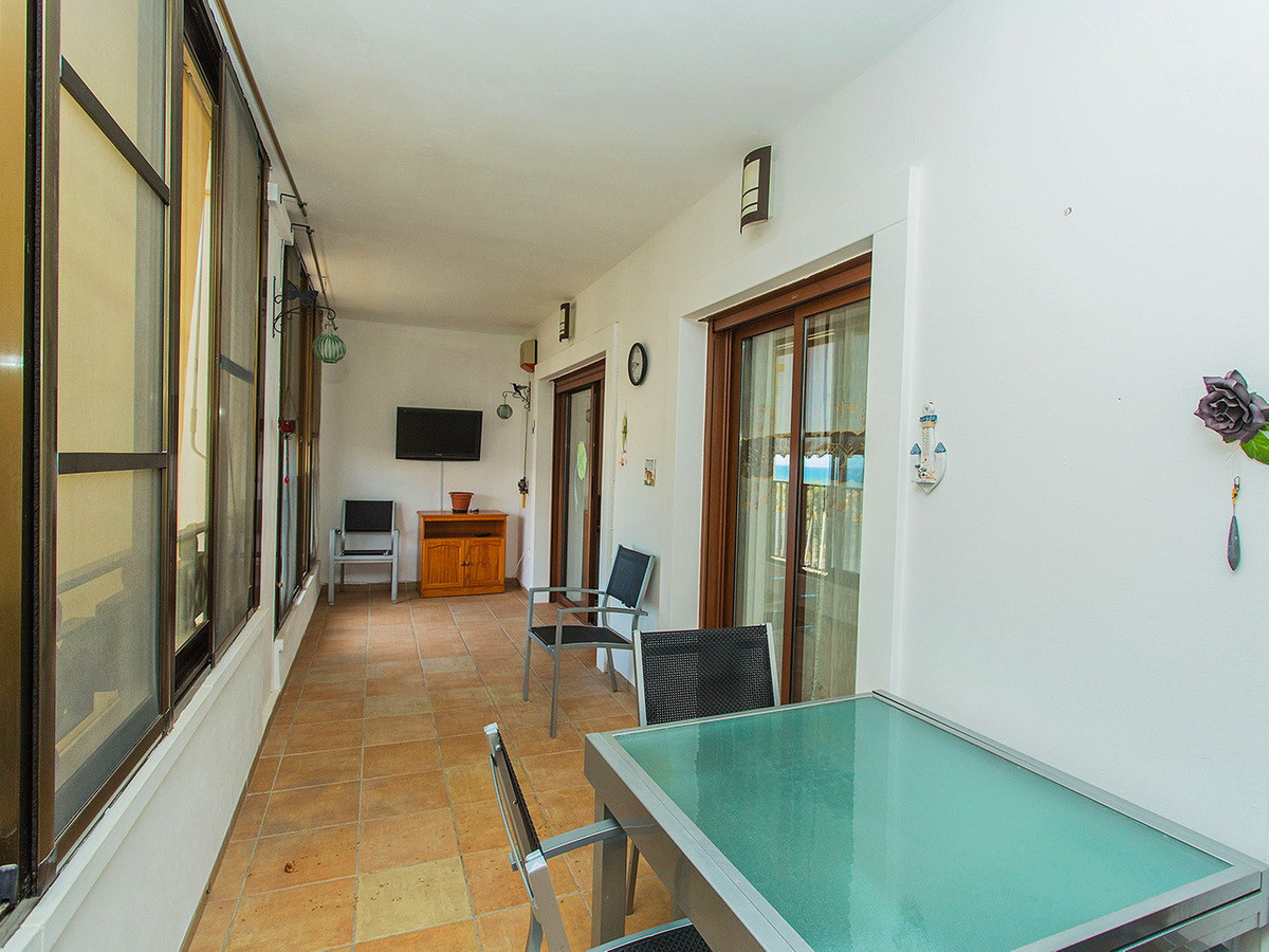 Se vende Apartamento Planta Media de 2 dormitorios en Costa Blanca, Alicante, España
