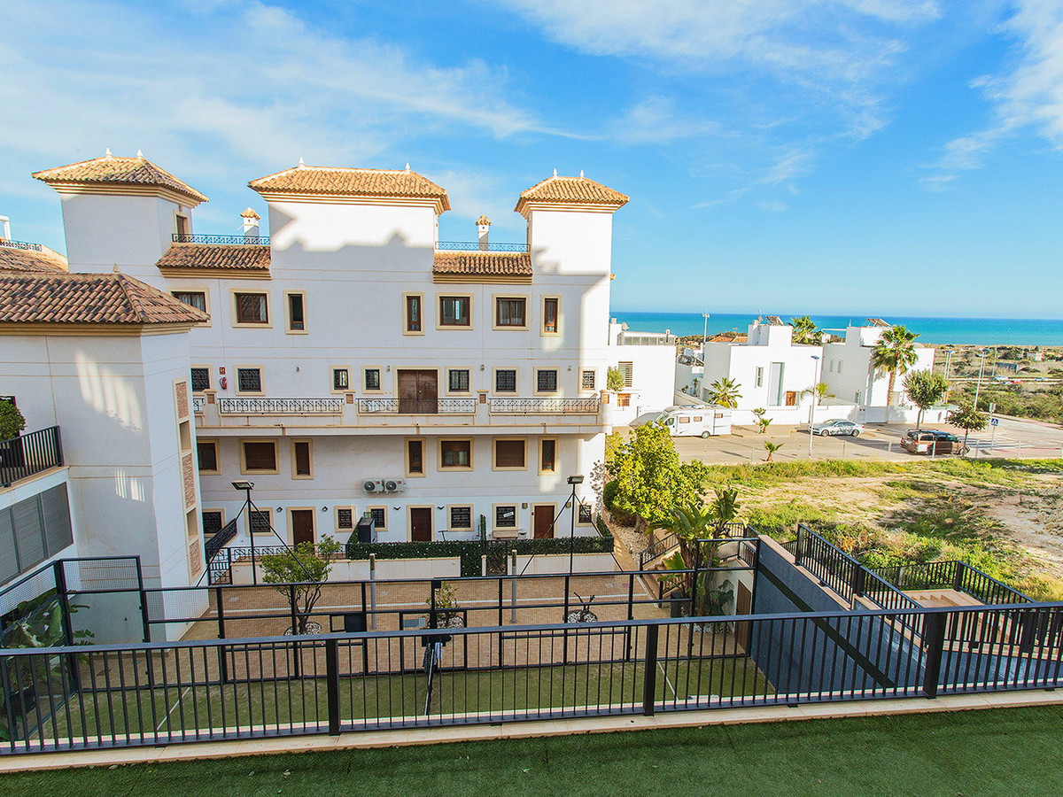Se vende Apartamento Planta Media de 2 dormitorios en Costa Blanca, Alicante, España