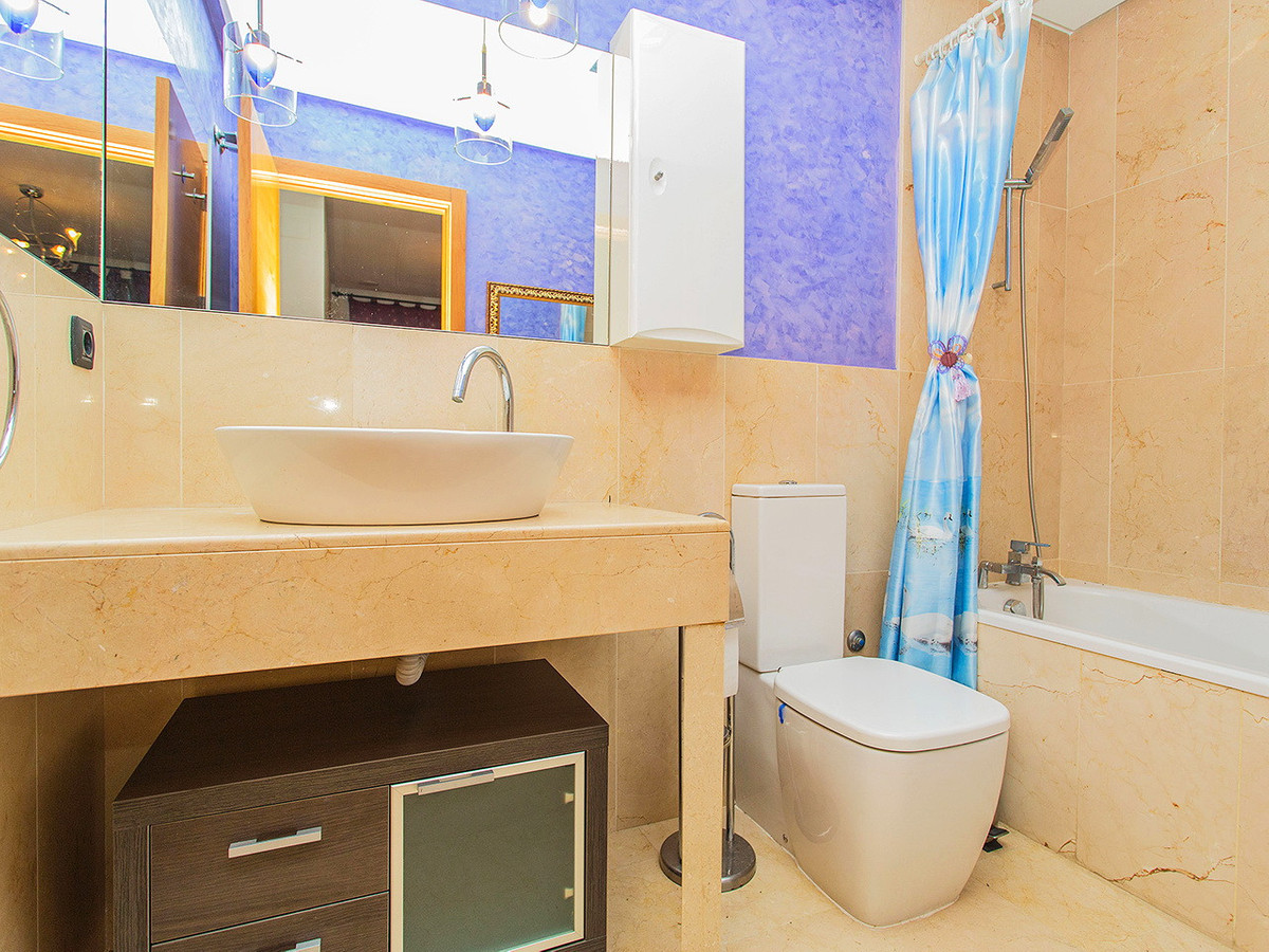 Se vende Apartamento Planta Media de 2 dormitorios en Costa Blanca, Alicante, España