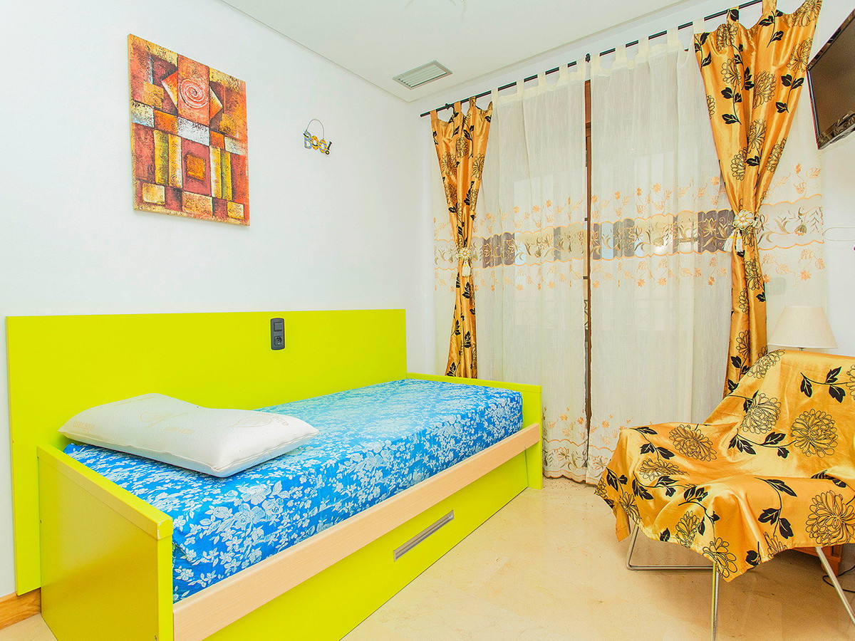 Se vende Apartamento Planta Media de 2 dormitorios en Costa Blanca, Alicante, España