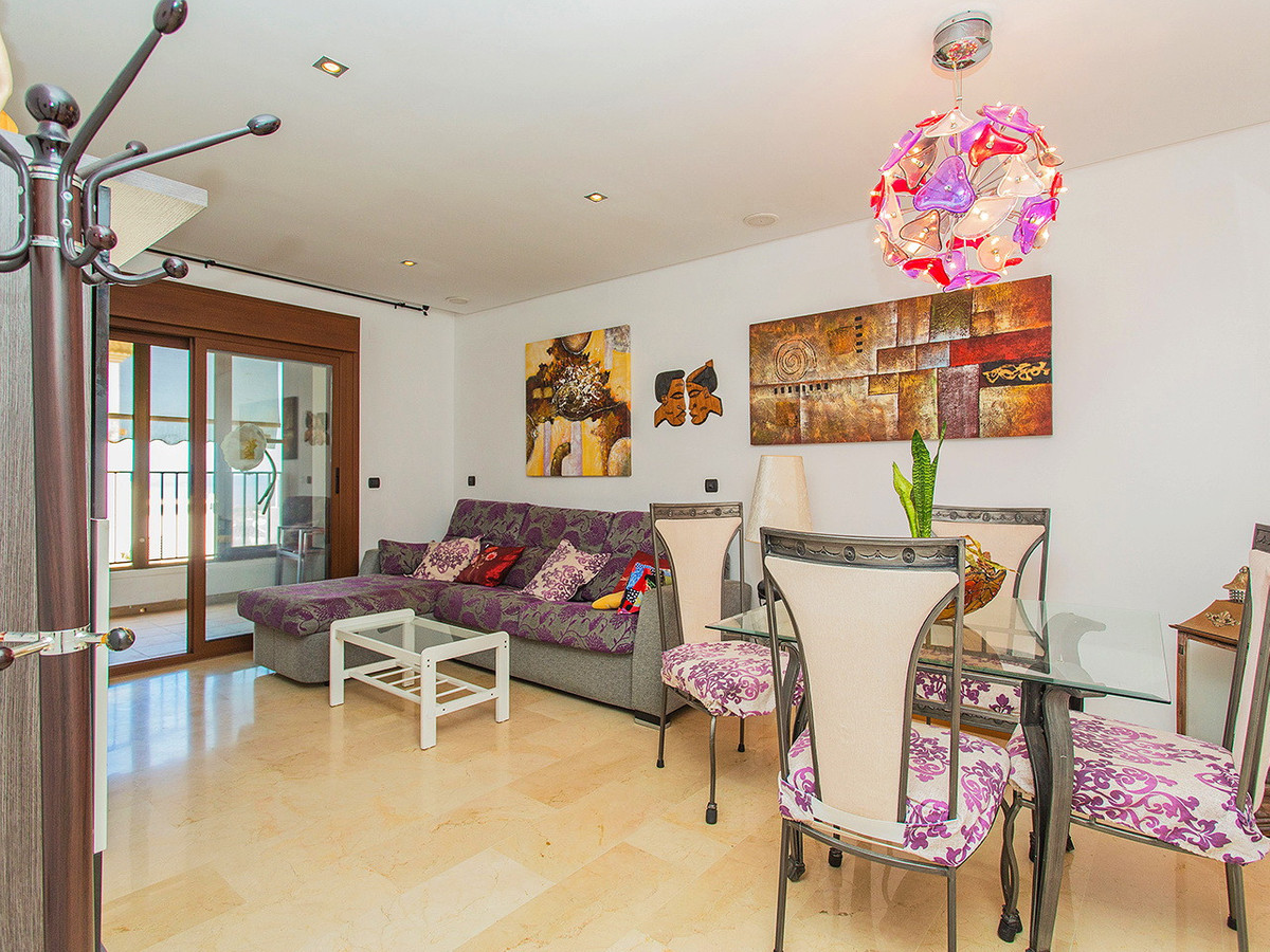 Se vende Apartamento Planta Media de 2 dormitorios en Costa Blanca, Alicante, España