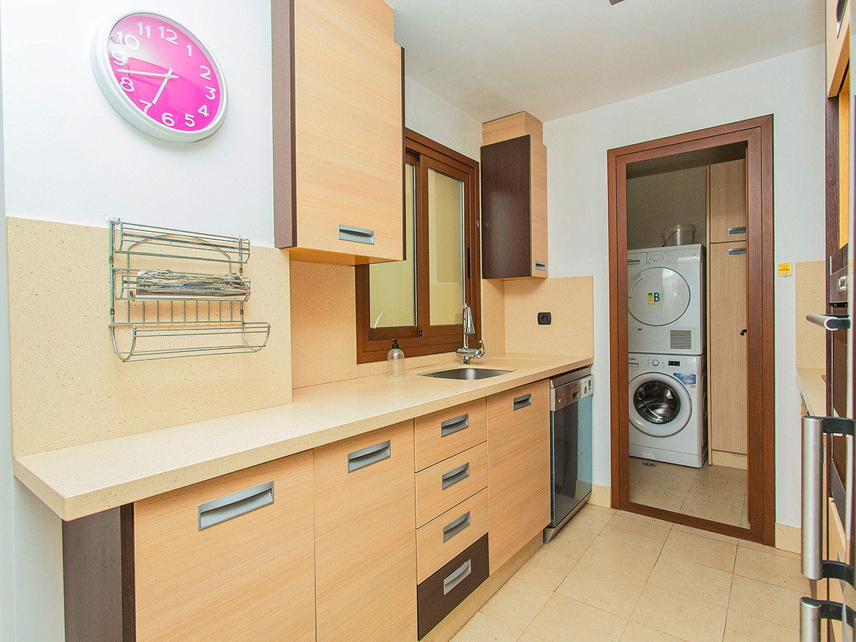 Se vende Apartamento Planta Media de 2 dormitorios en Costa Blanca, Alicante, España