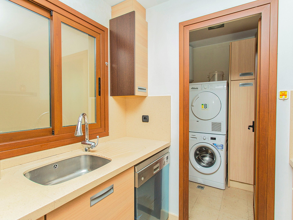 Se vende Apartamento Planta Media de 2 dormitorios en Costa Blanca, Alicante, España