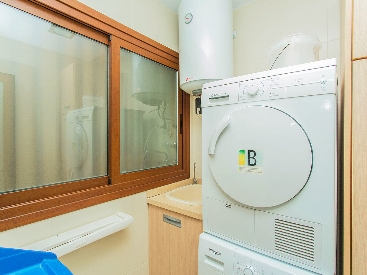 Se vende Apartamento Planta Media de 2 dormitorios en Costa Blanca, Alicante, España