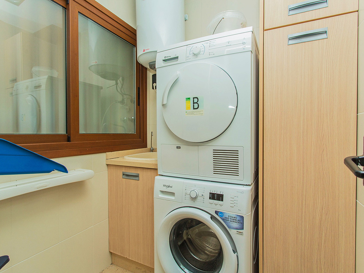 Se vende Apartamento Planta Media de 2 dormitorios en Costa Blanca, Alicante, España