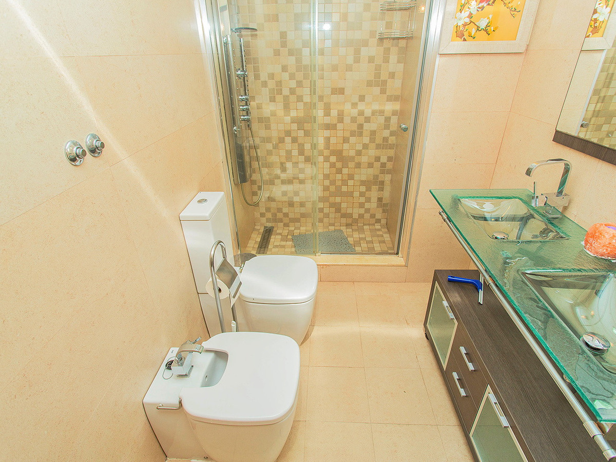 Se vende Apartamento Planta Media de 2 dormitorios en Costa Blanca, Alicante, España