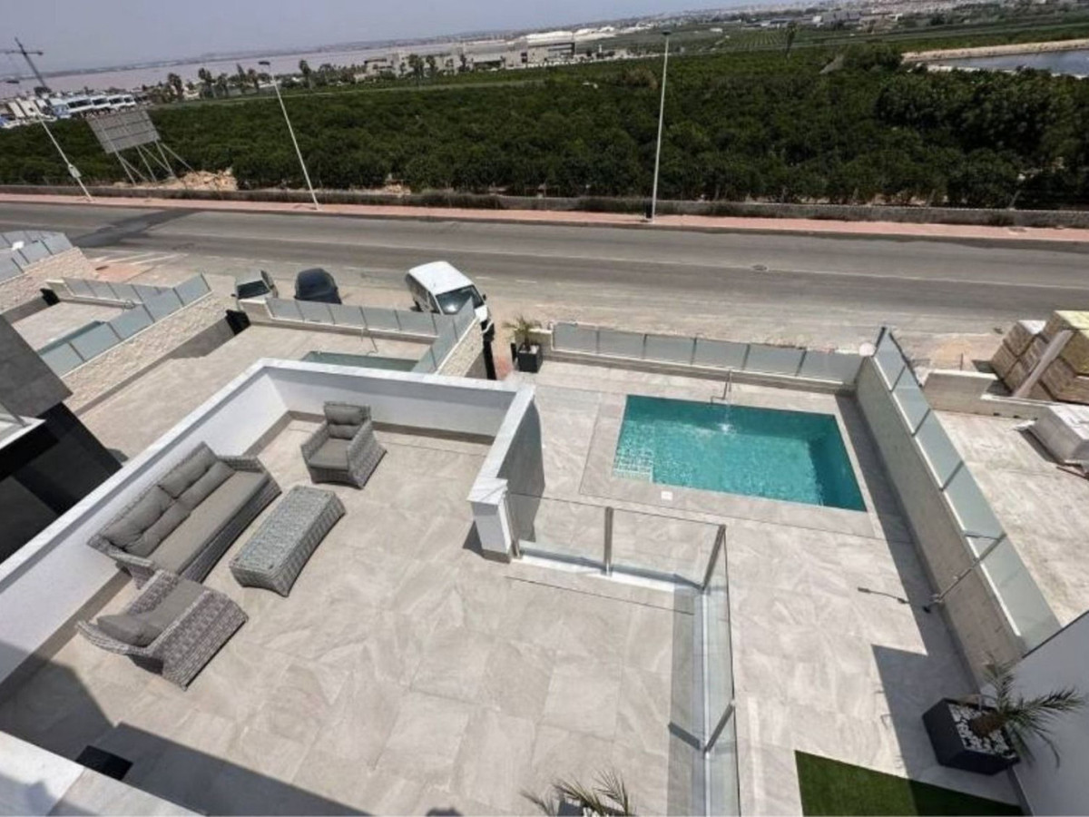 Se vende Villa - Chalet de 3 dormitorios en Costa Blanca, Alicante, España