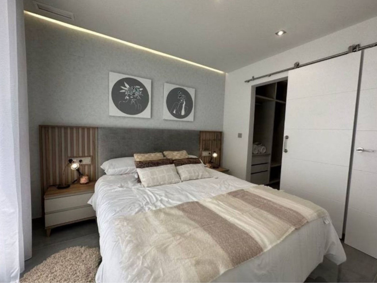 Se vende Villa - Chalet de 3 dormitorios en Costa Blanca, Alicante, España