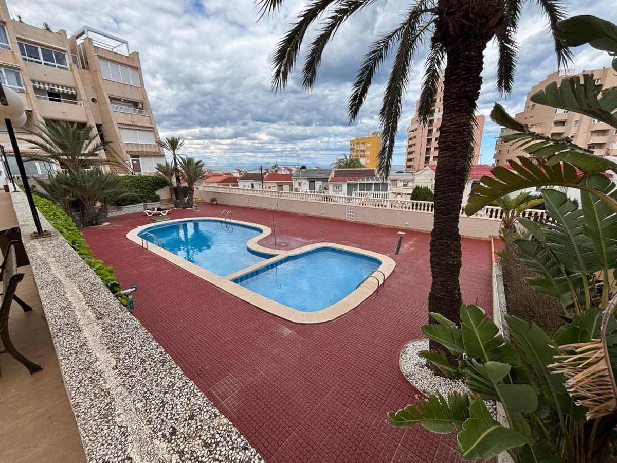 Se vende Apartamento Planta Baja de 1 dormitorios en Costa Blanca, Alicante, España