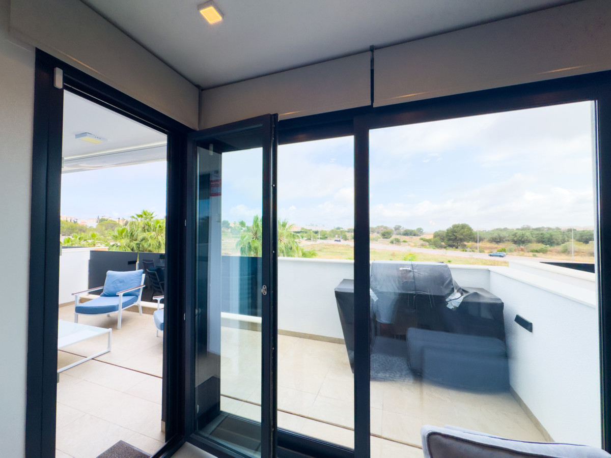 Se vende Apartamento Planta Media de 2 dormitorios en Costa Blanca, Alicante, España