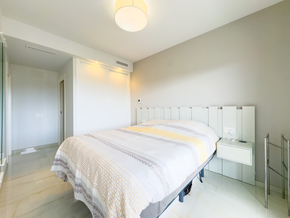Se vende Apartamento Planta Media de 2 dormitorios en Costa Blanca, Alicante, España