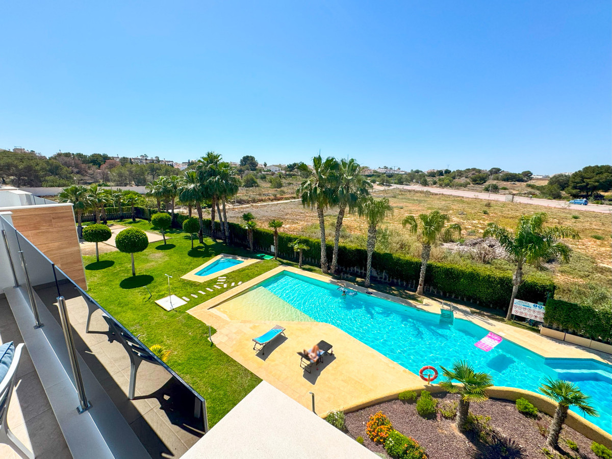 Se vende Apartamento Planta Media de 2 dormitorios en Costa Blanca, Alicante, España