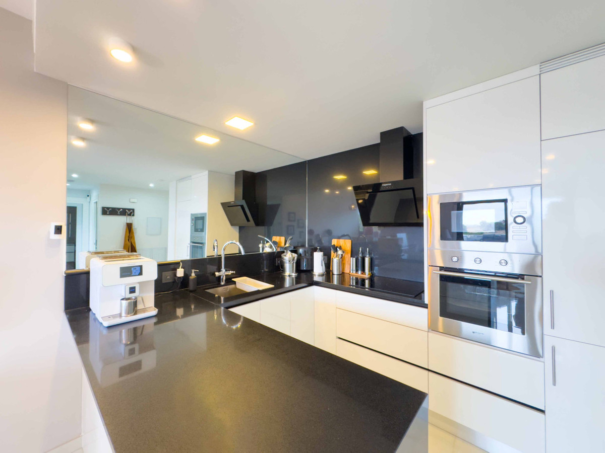 Se vende Apartamento Planta Media de 2 dormitorios en Costa Blanca, Alicante, España