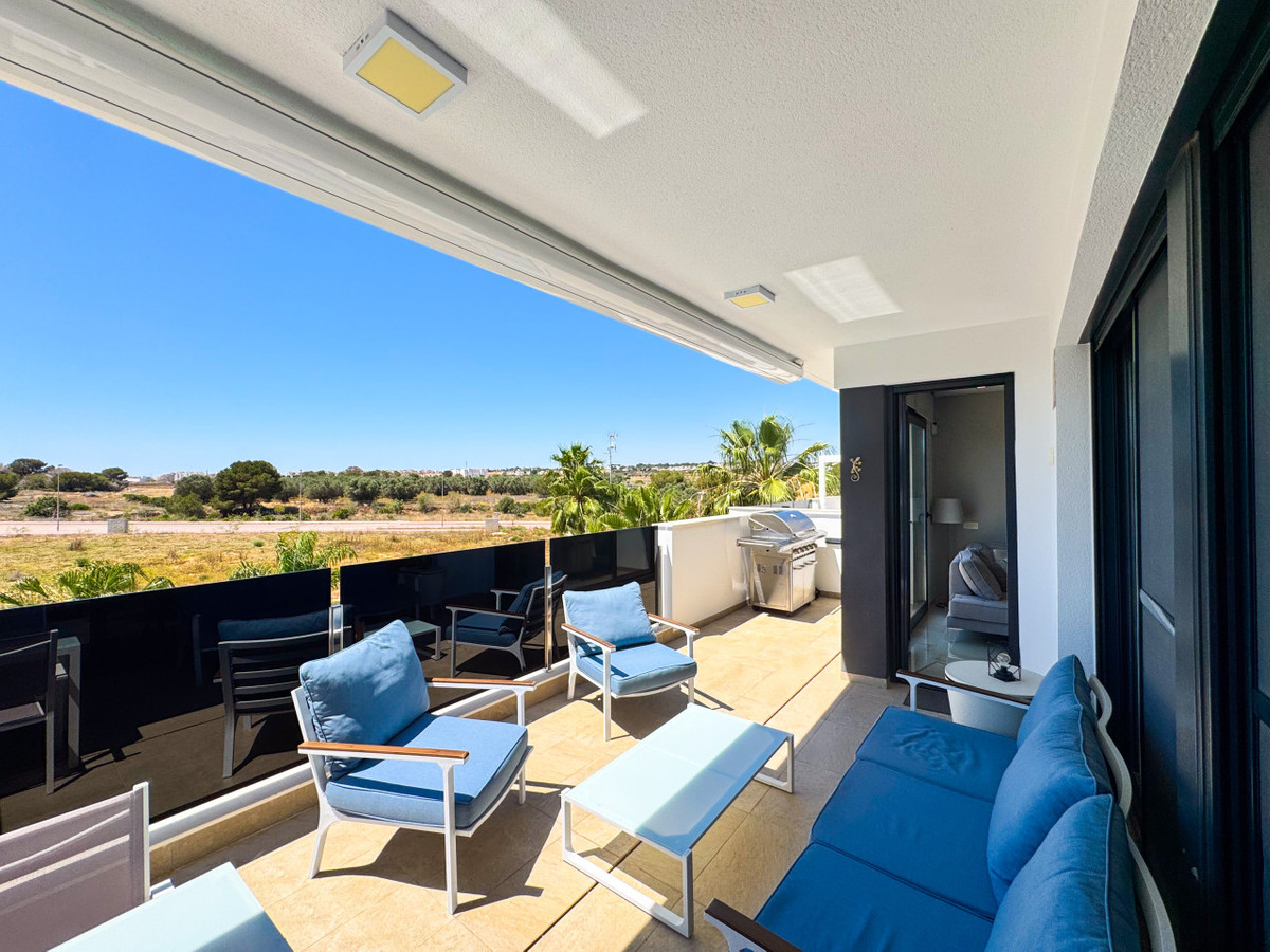 Se vende Apartamento Planta Media de 2 dormitorios en Costa Blanca, Alicante, España