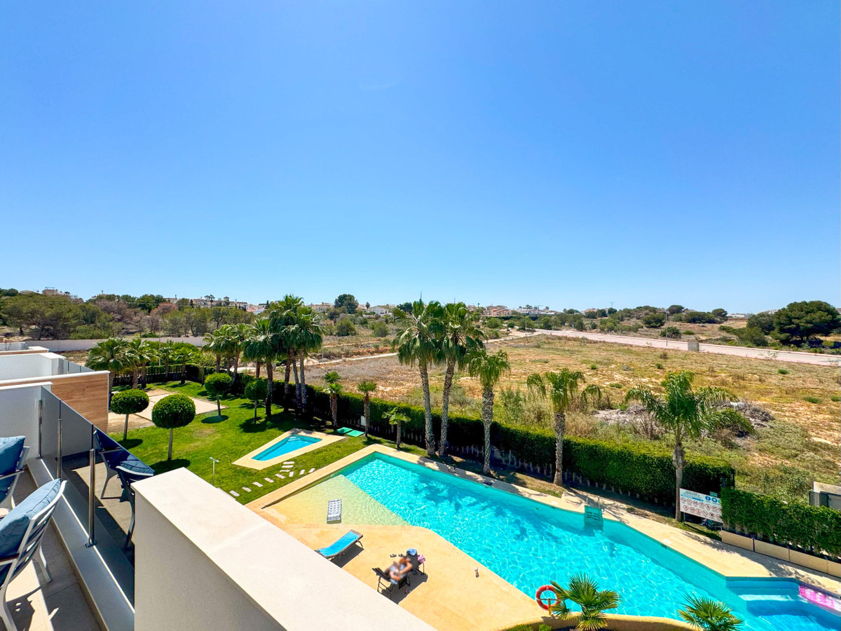 Se vende Apartamento Planta Media de 2 dormitorios en Costa Blanca, Alicante, España