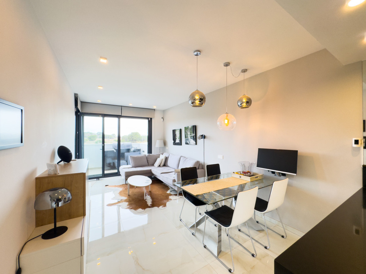 Se vende Apartamento Planta Media de 2 dormitorios en Costa Blanca, Alicante, España
