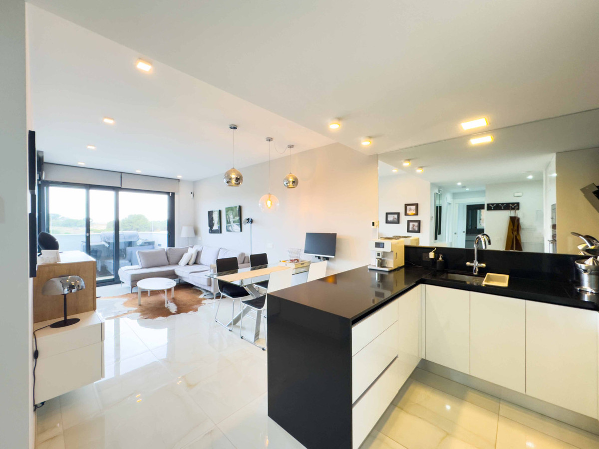 Se vende Apartamento Planta Media de 2 dormitorios en Costa Blanca, Alicante, España