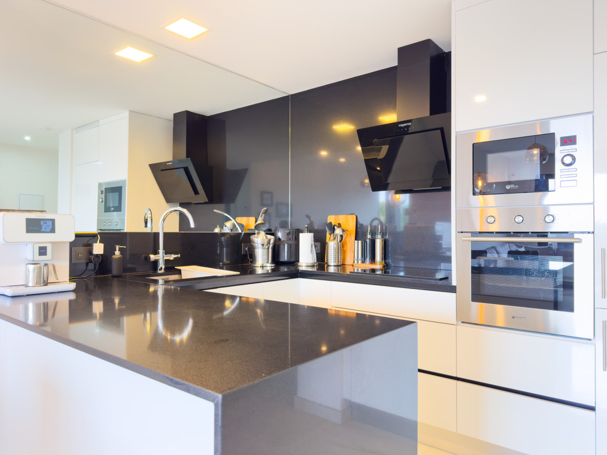 Se vende Apartamento Planta Media de 2 dormitorios en Costa Blanca, Alicante, España