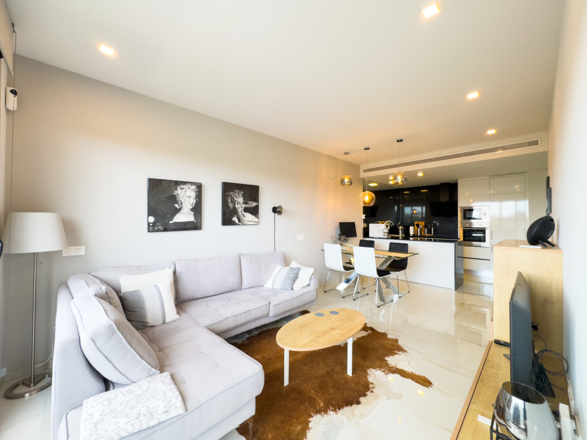 Se vende Apartamento Planta Media de 2 dormitorios en Costa Blanca, Alicante, España