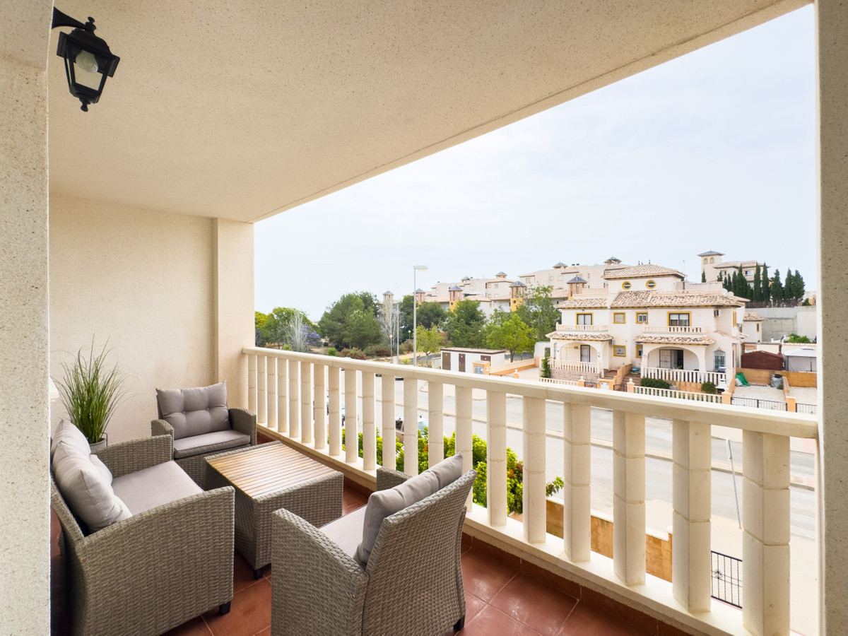 Se vende Apartamento Planta Media de 2 dormitorios en Costa Blanca, Alicante, España
