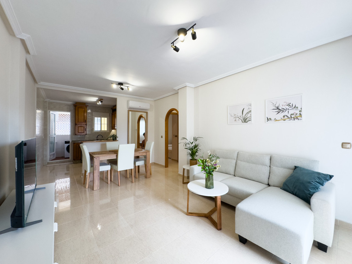 Se vende Apartamento Planta Media de 2 dormitorios en Costa Blanca, Alicante, España