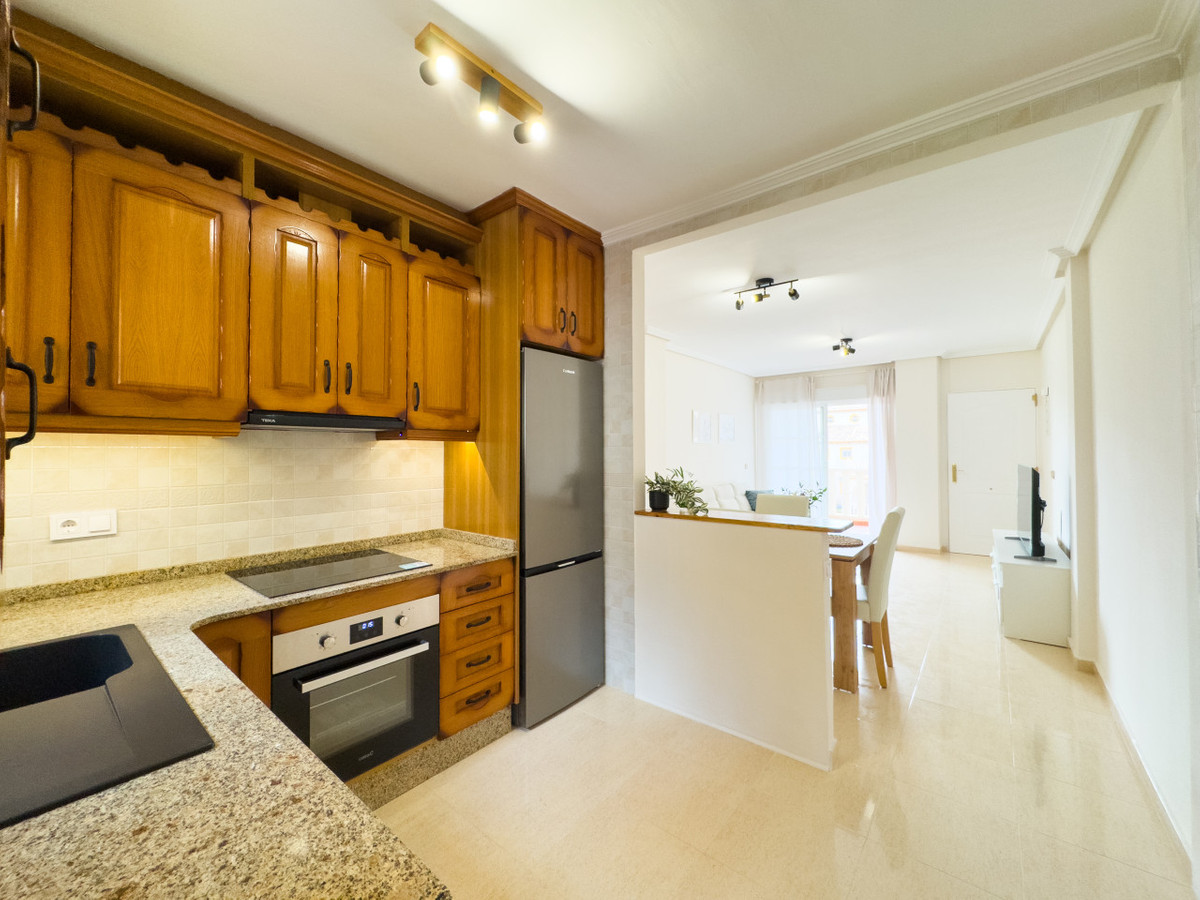 Se vende Apartamento Planta Media de 2 dormitorios en Costa Blanca, Alicante, España