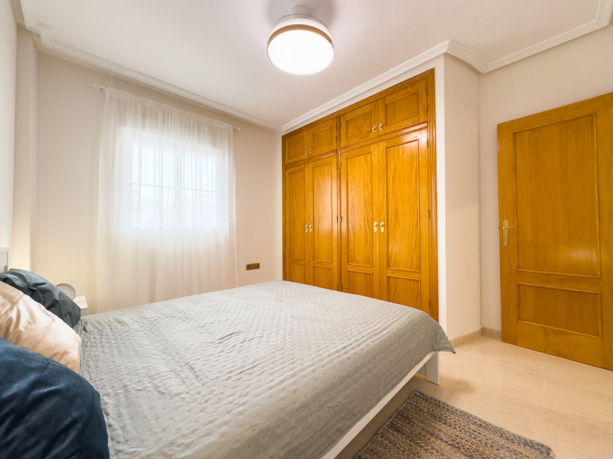 Se vende Apartamento Planta Media de 2 dormitorios en Costa Blanca, Alicante, España