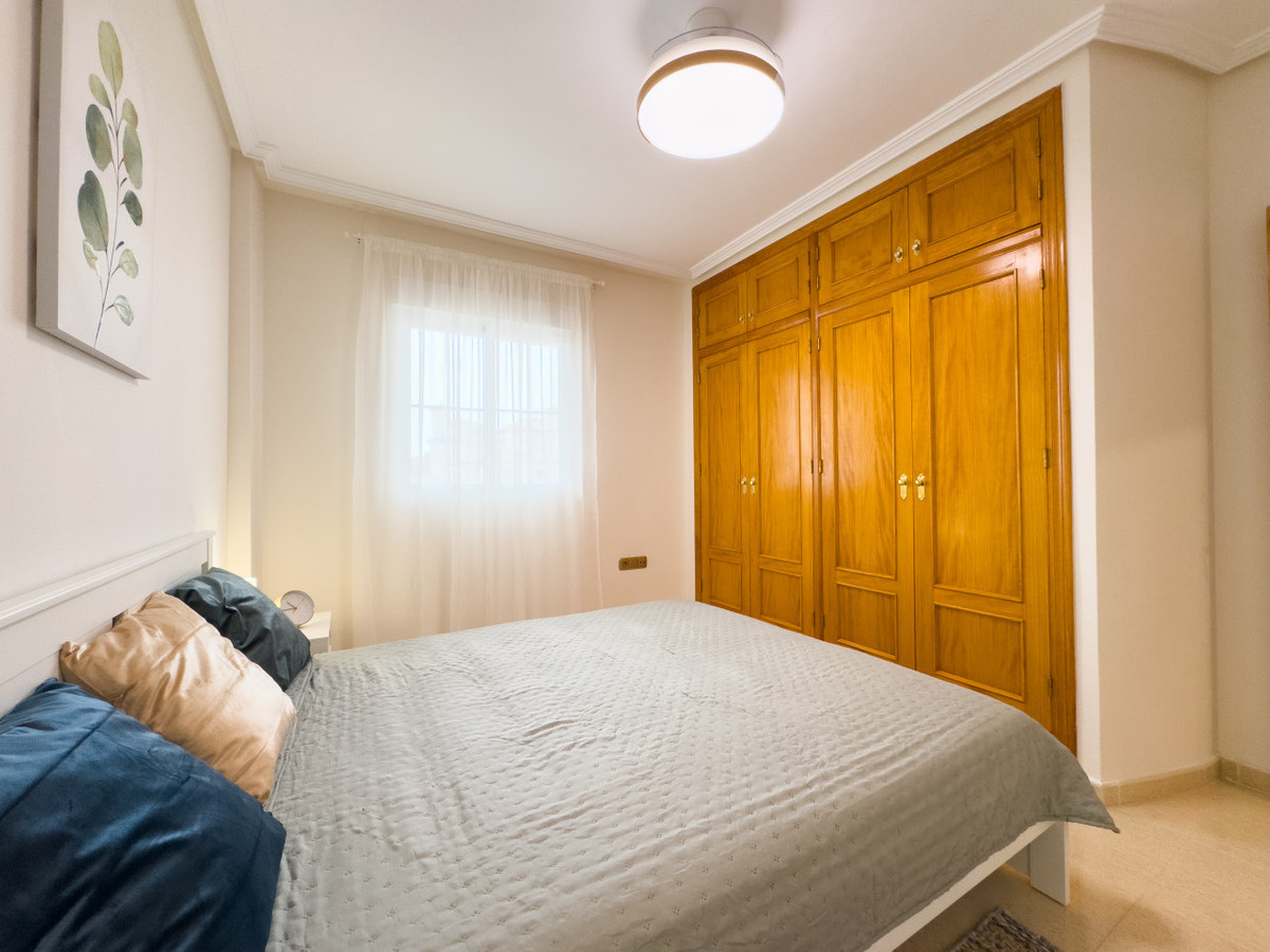 Se vende Apartamento Planta Media de 2 dormitorios en Costa Blanca, Alicante, España