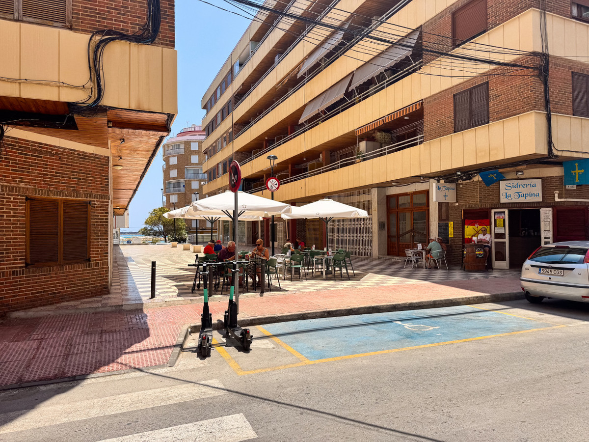 Se vende Apartamento Planta Baja de 3 dormitorios en Costa Blanca, Alicante, España