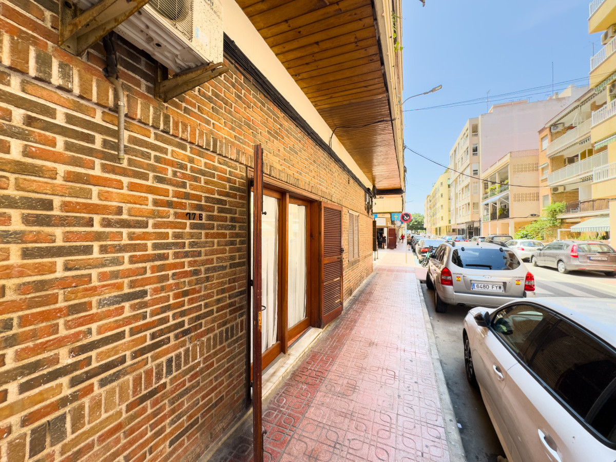 Se vende Apartamento Planta Baja de 3 dormitorios en Costa Blanca, Alicante, España
