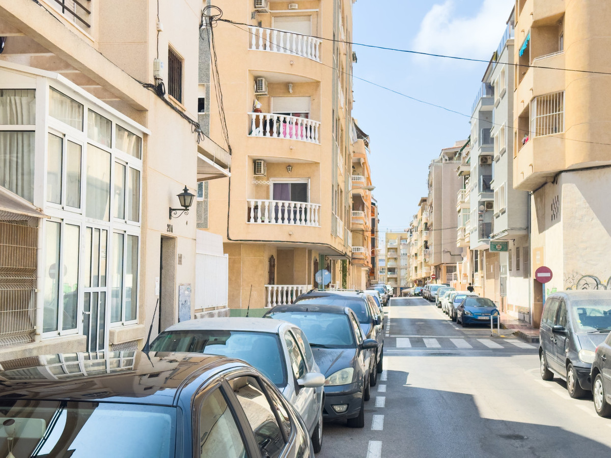 Se vende Apartamento Planta Baja de 2 dormitorios en Costa Blanca, Alicante, España