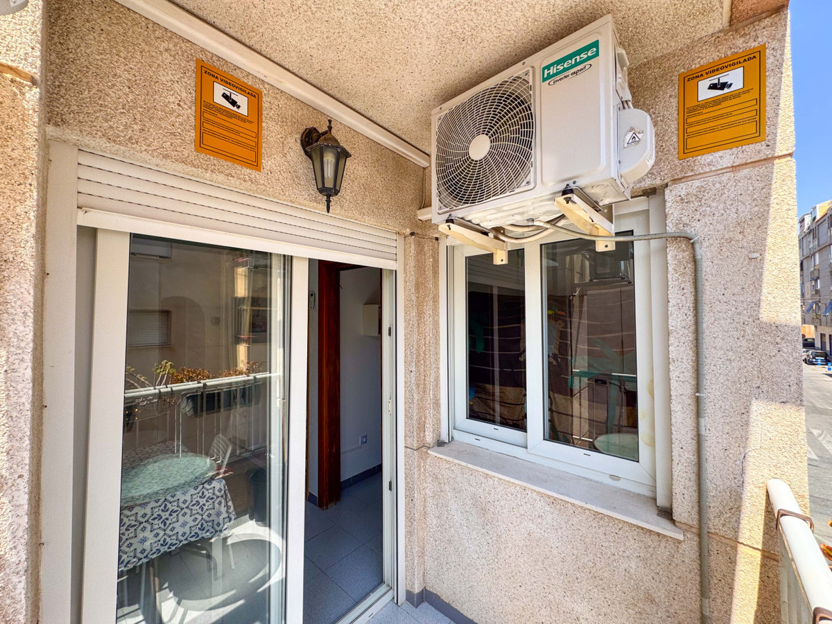 Se vende Apartamento Planta Media de 2 dormitorios en Costa Blanca, Alicante, España