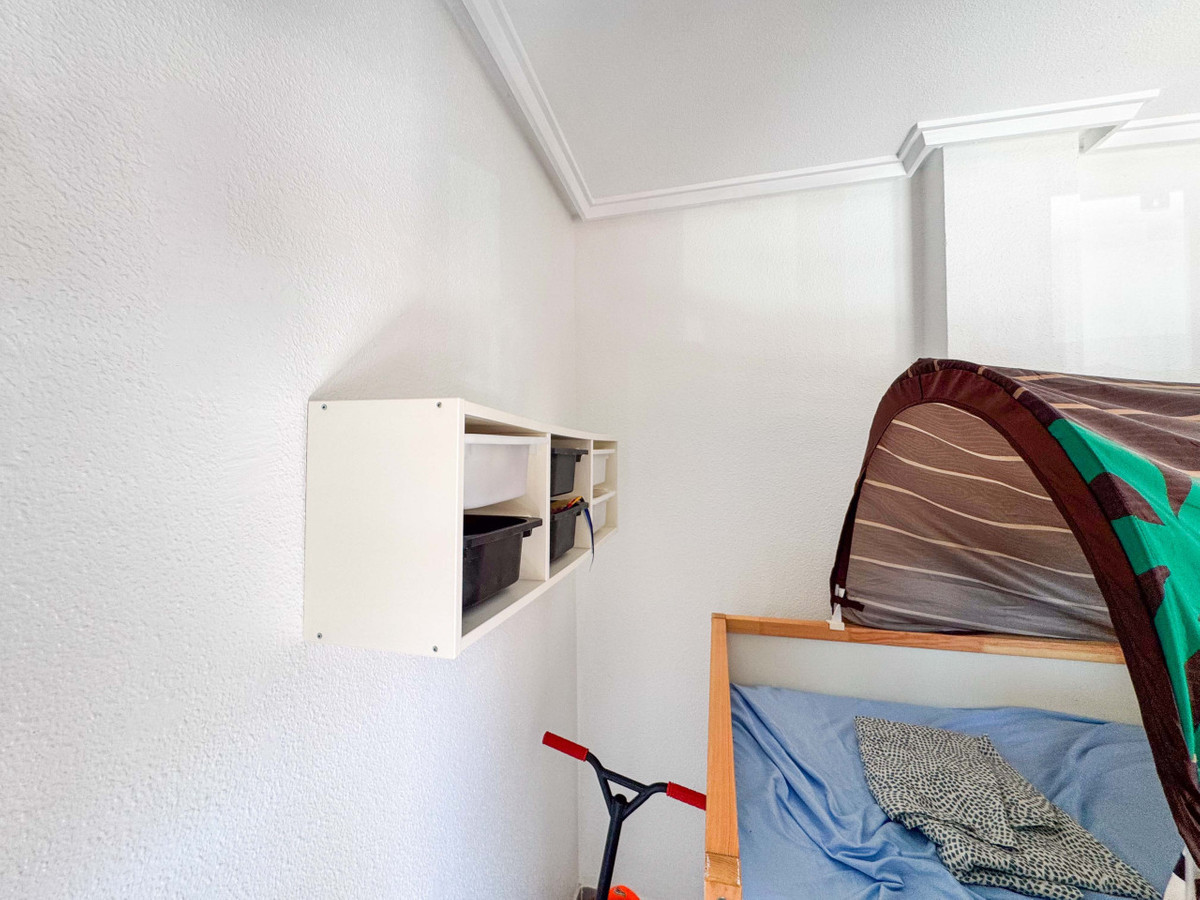 Se vende Apartamento Planta Media de 2 dormitorios en Costa Blanca, Alicante, España