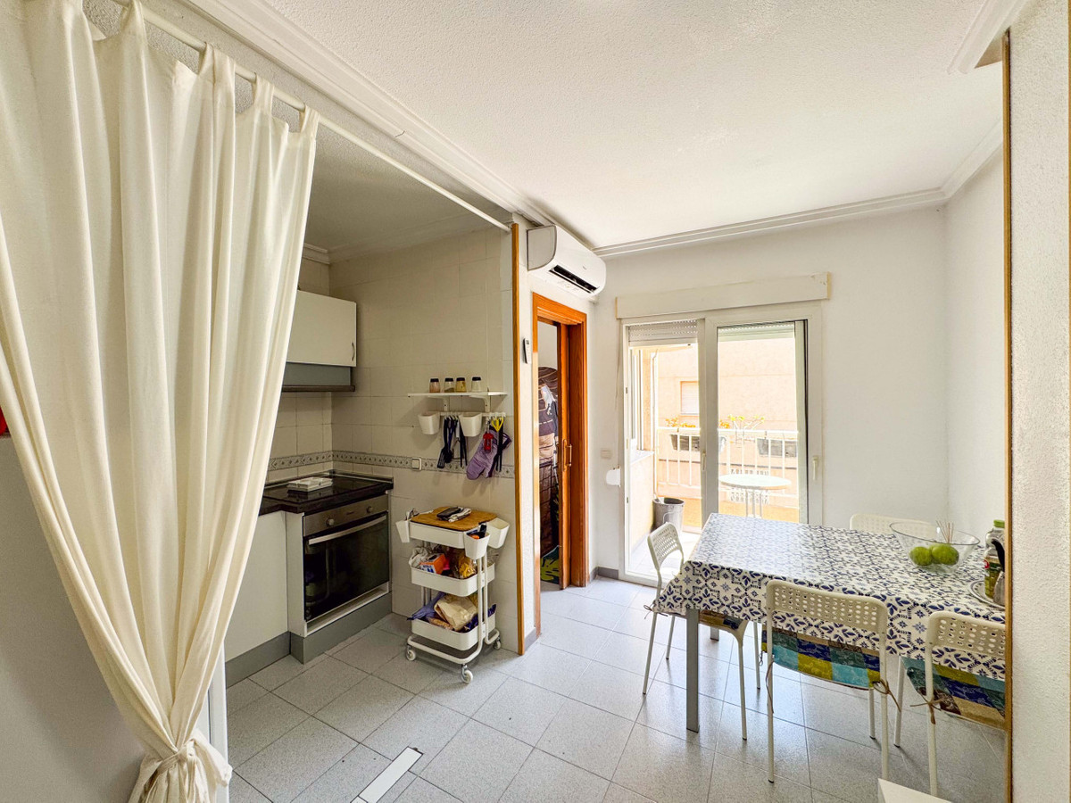 Se vende Apartamento Planta Media de 2 dormitorios en Costa Blanca, Alicante, España