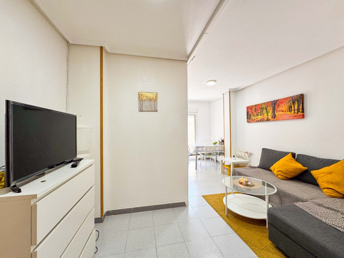 Se vende Apartamento Planta Media de 2 dormitorios en Costa Blanca, Alicante, España