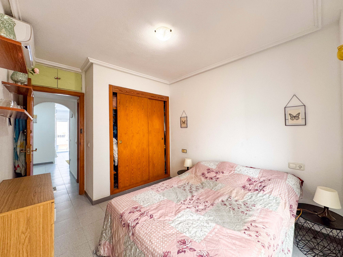 Se vende Apartamento Planta Media de 2 dormitorios en Costa Blanca, Alicante, España