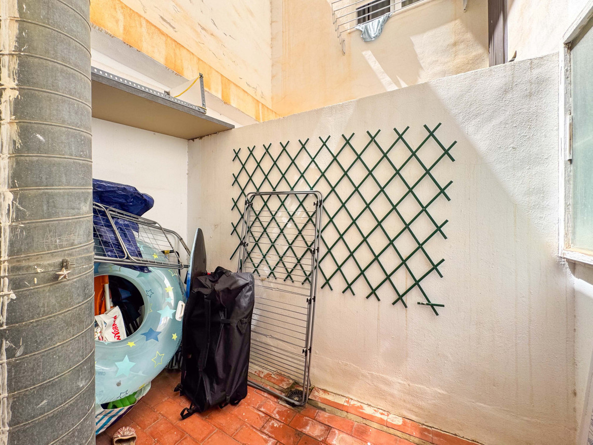 Se vende Apartamento Planta Media de 2 dormitorios en Costa Blanca, Alicante, España