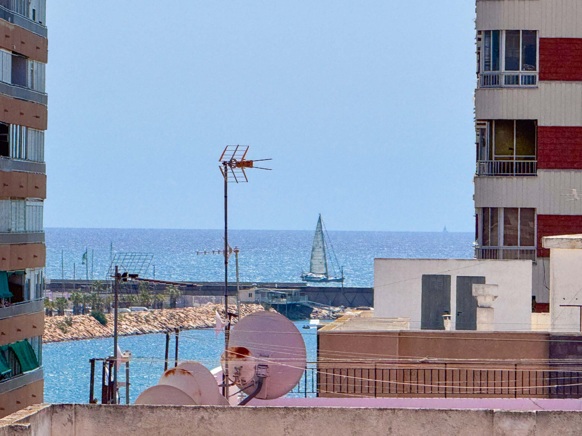 Se vende Apartamento Planta Media de 2 dormitorios en Costa Blanca, Alicante, España