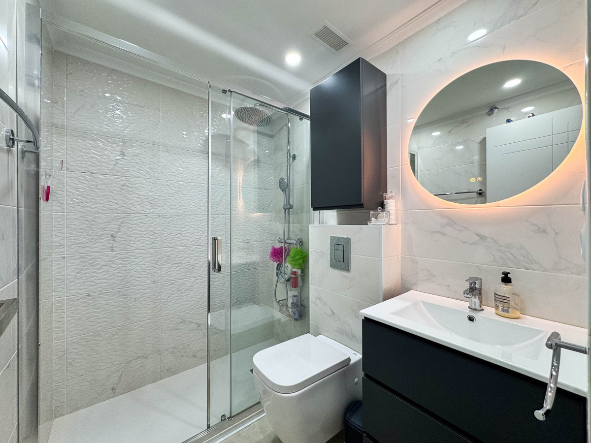 4 Bed Apartment for sale in Torrevieja Costa Blanca, Alicante, Spain