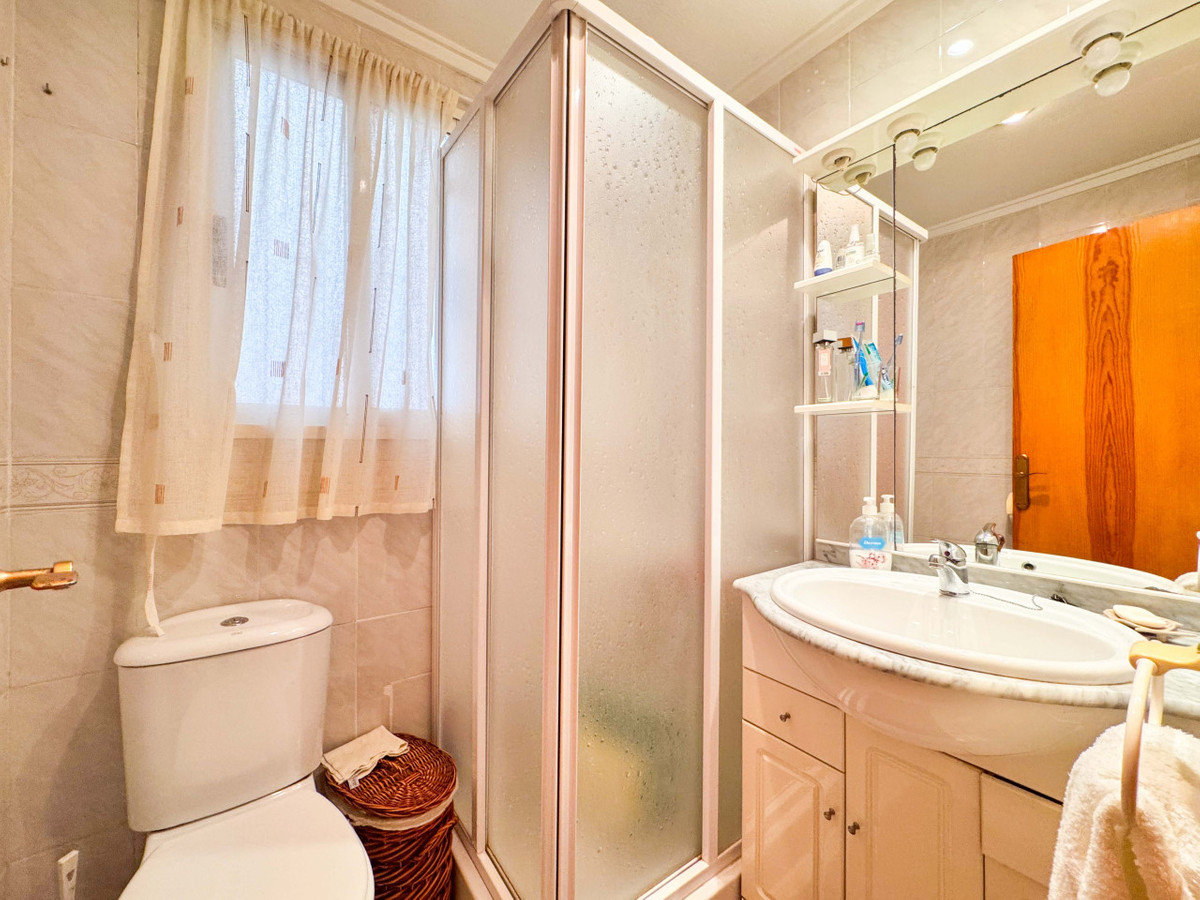 Se vende Apartamento Planta Media de 1 dormitorios en Costa Blanca, Alicante, España