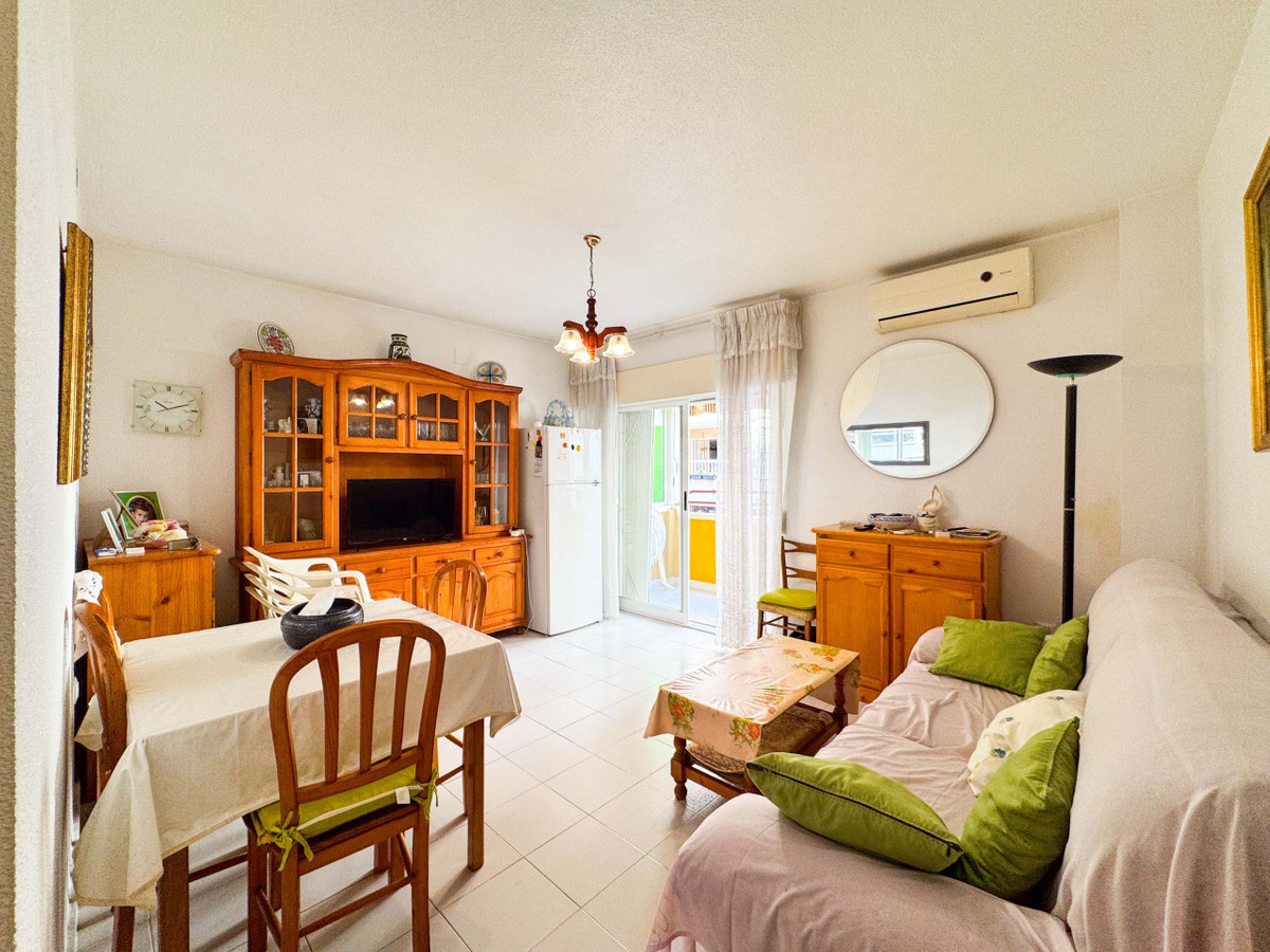 Se vende Apartamento Planta Media de 1 dormitorios en Costa Blanca, Alicante, España