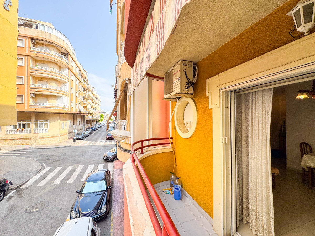 Se vende Apartamento Planta Media de 1 dormitorios en Costa Blanca, Alicante, España