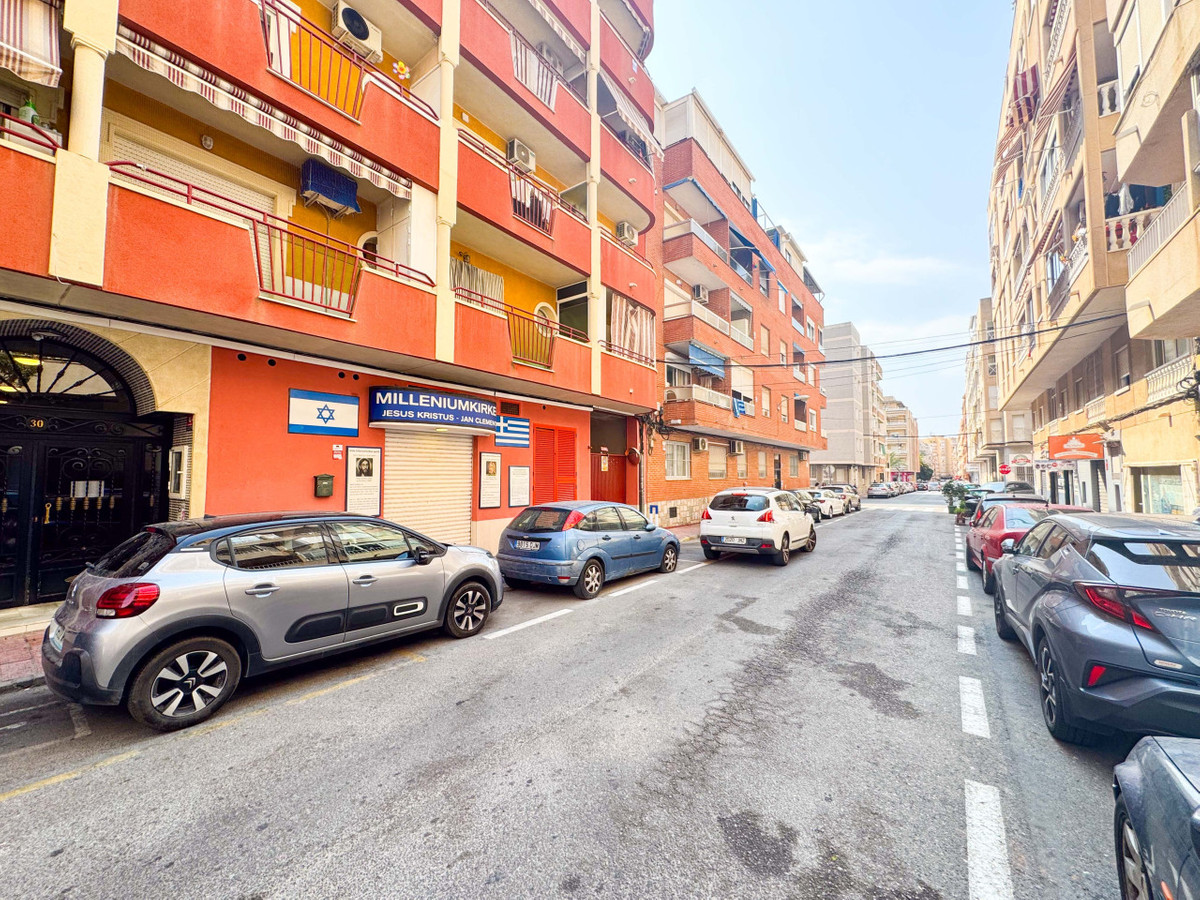 Se vende Apartamento Planta Media de 1 dormitorios en Costa Blanca, Alicante, España