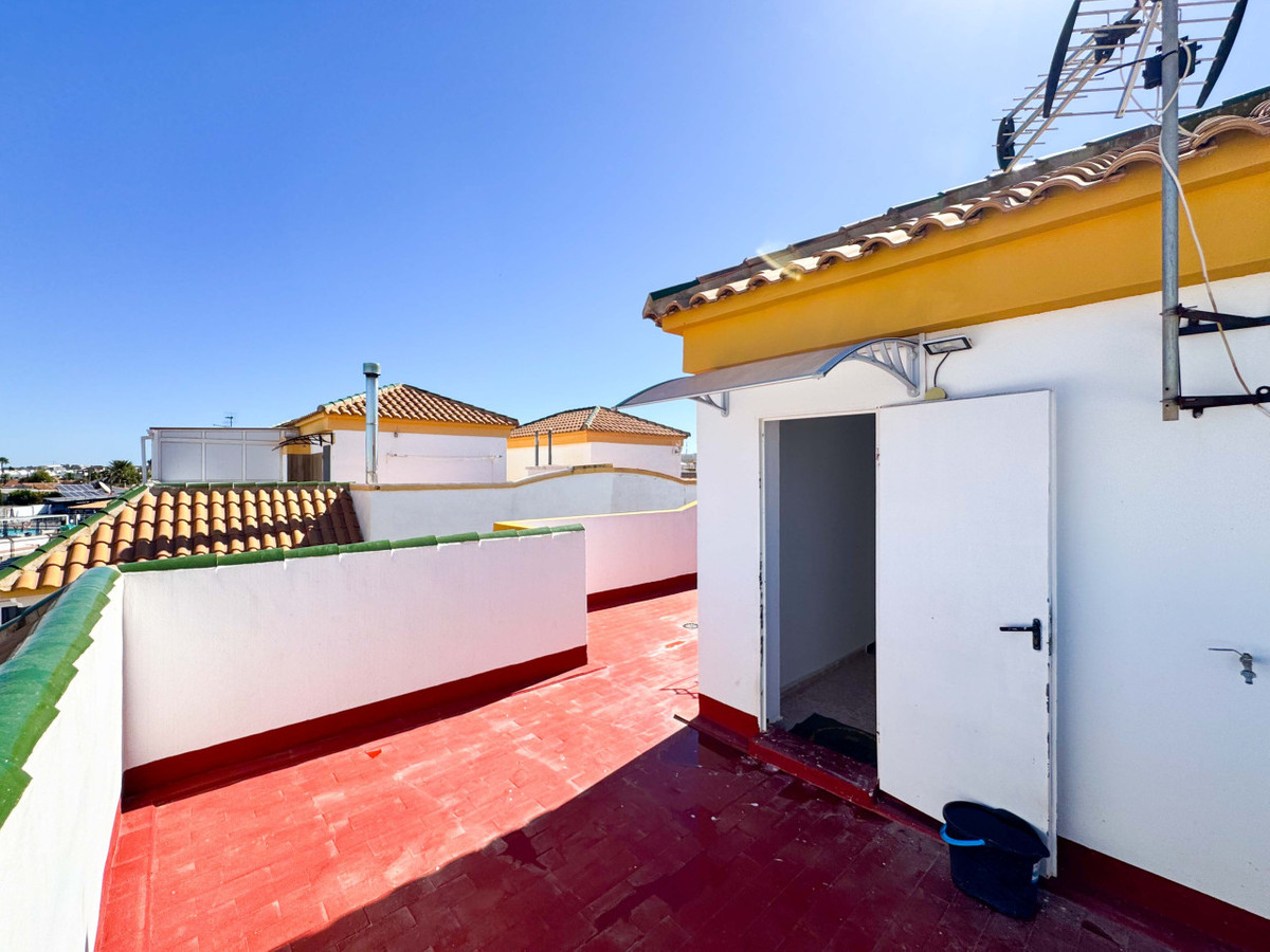 3 Bed Townhouse for sale in Parque De Las Naciones Costa Blanca, Alicante, Spain