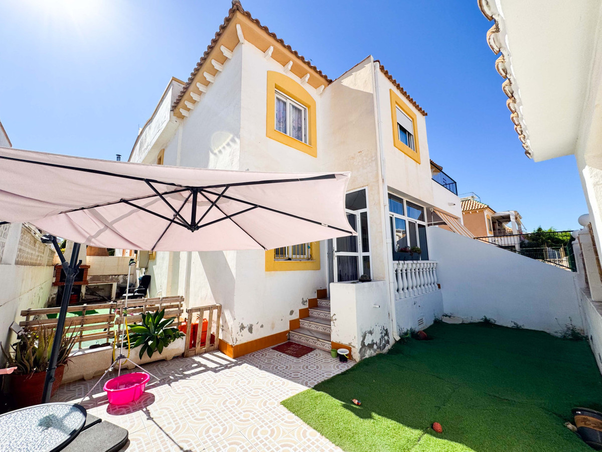 3 Bed Townhouse for sale in Parque De Las Naciones Costa Blanca, Alicante, Spain