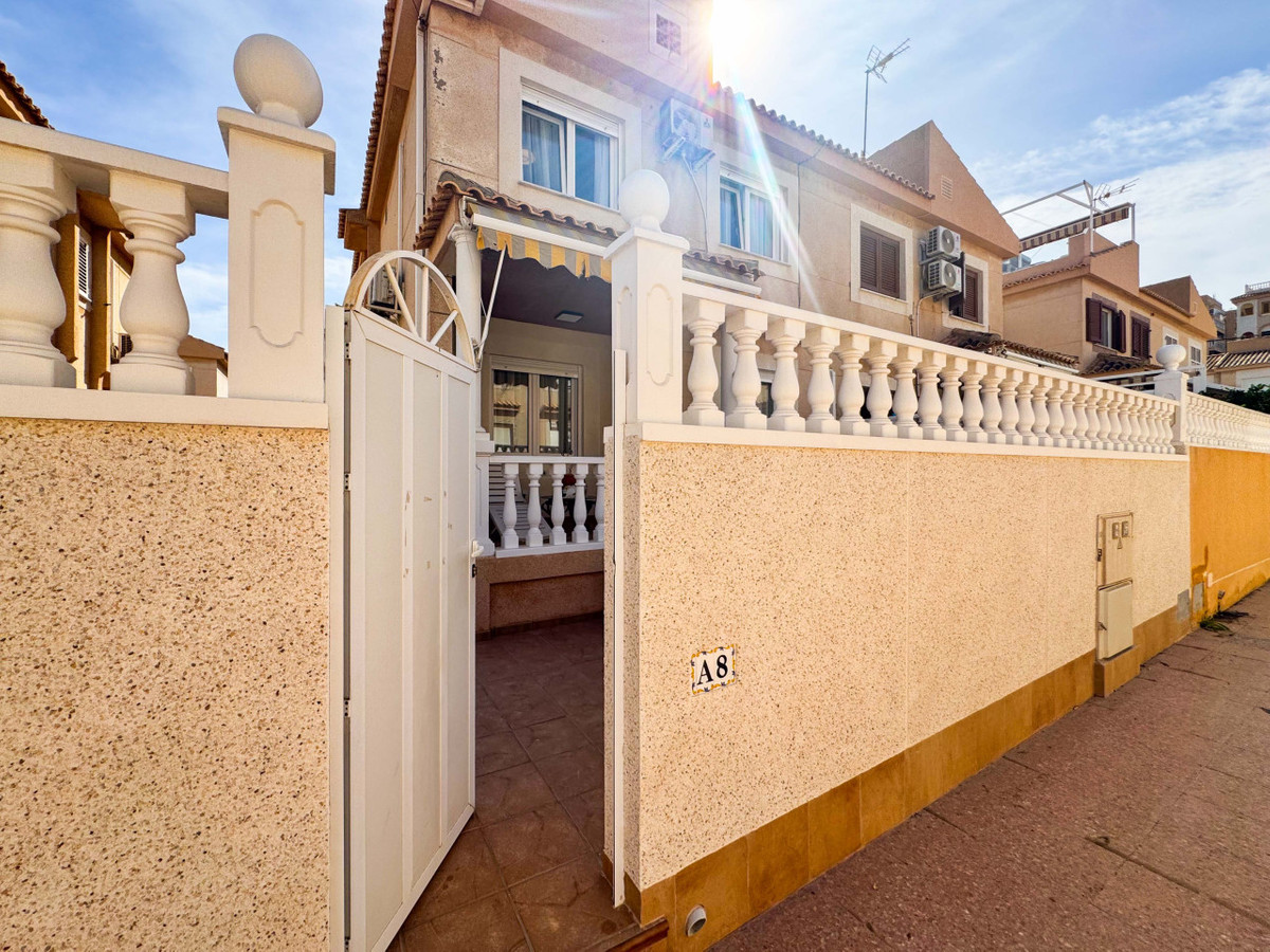 Se vende Adosada de 3 dormitorios en Costa Blanca, Alicante, España