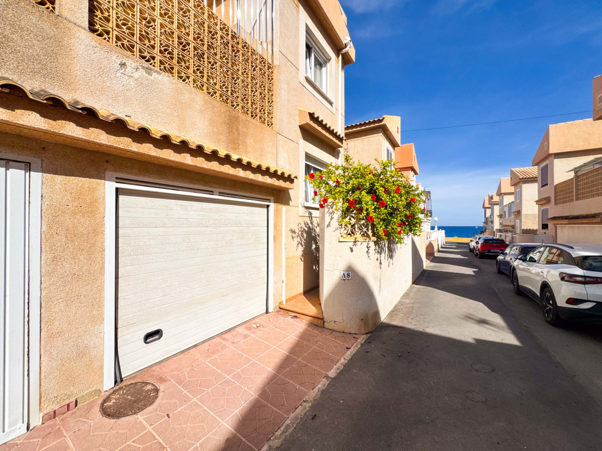 Se vende Adosada de 3 dormitorios en Costa Blanca, Alicante, España