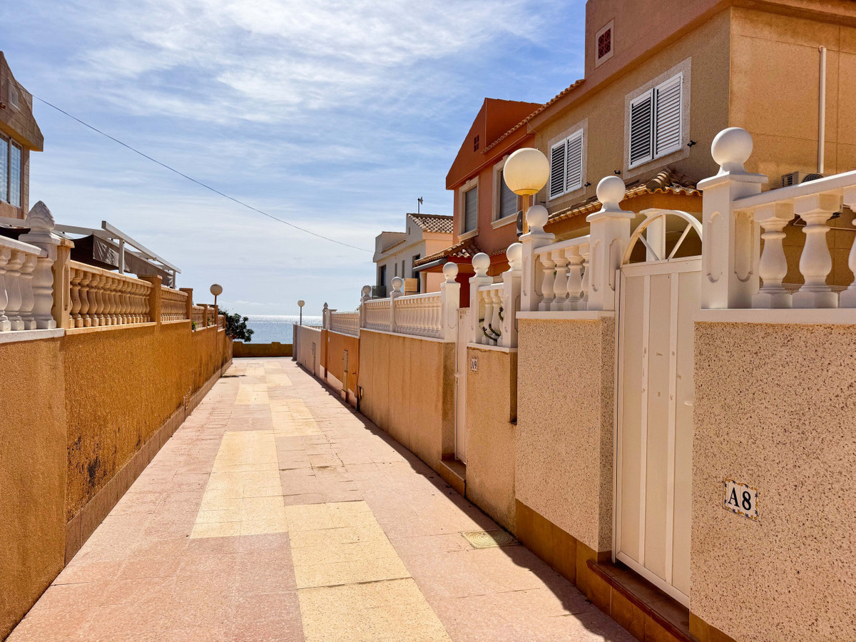 Se vende Adosada de 3 dormitorios en Costa Blanca, Alicante, España