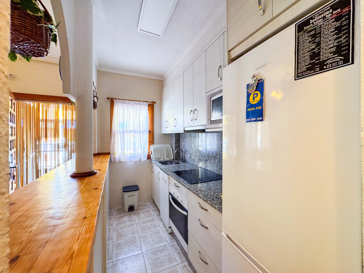 2 Bed Townhouse for sale in Playa De La Mata Costa Blanca, Alicante, Spain