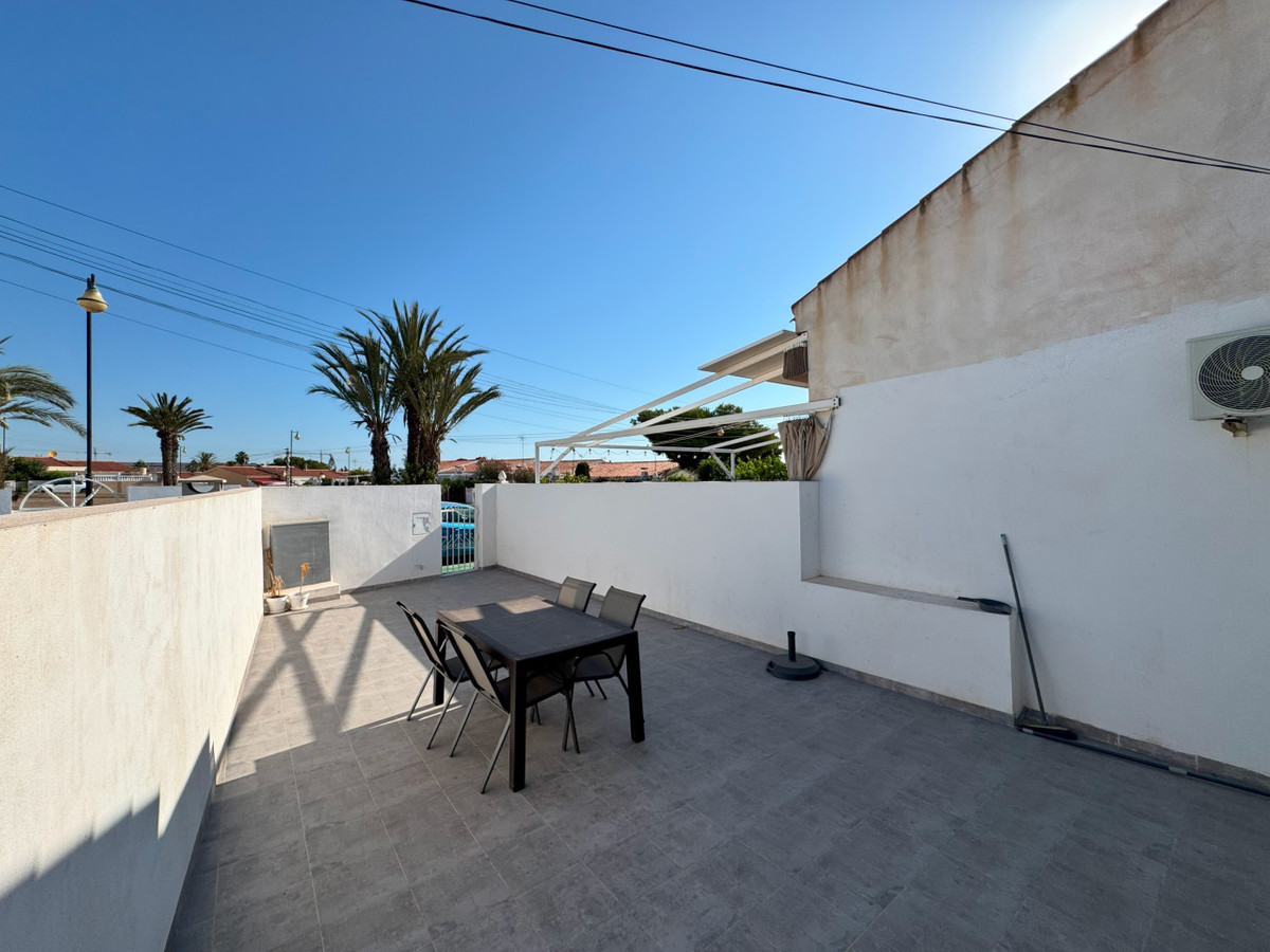 Se vende Bungalow de 2 dormitorios en Costa Blanca, Alicante, España